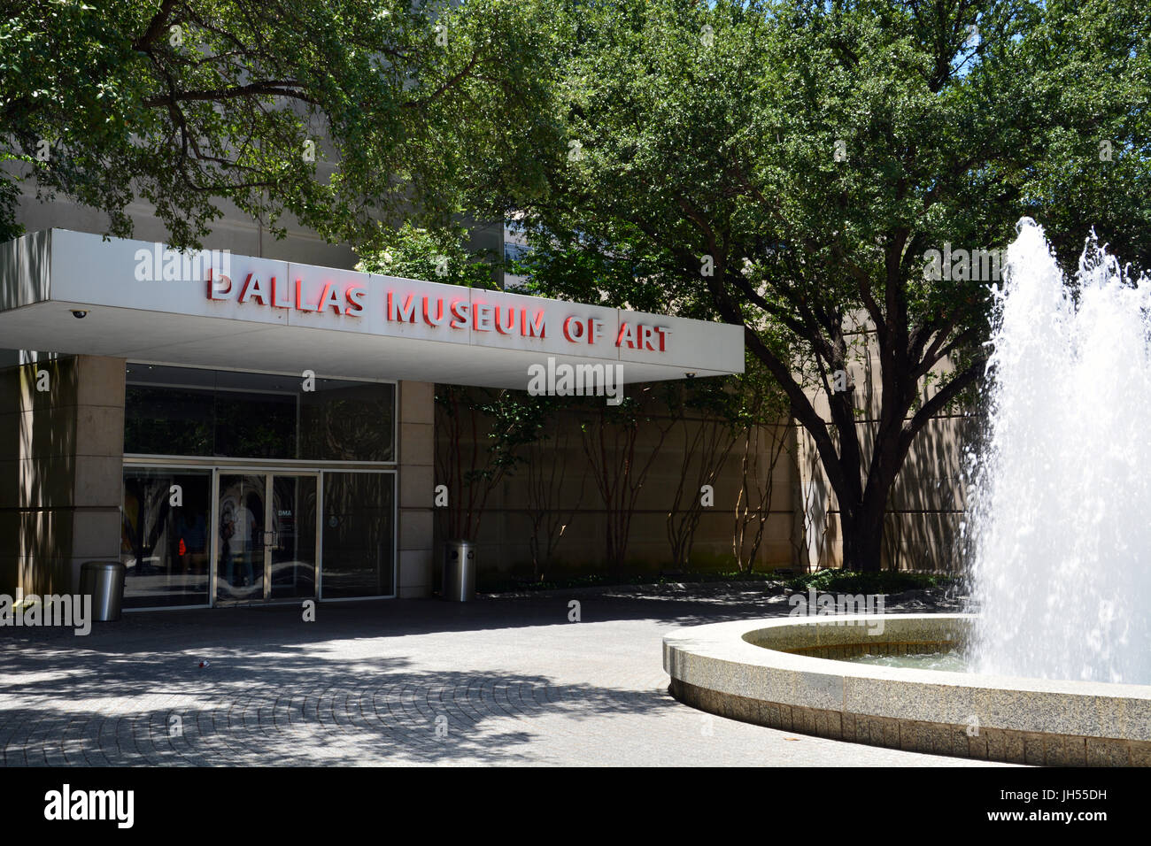 The entry to the Dallas Museum of Art off of Flora Street Stock Photo ...