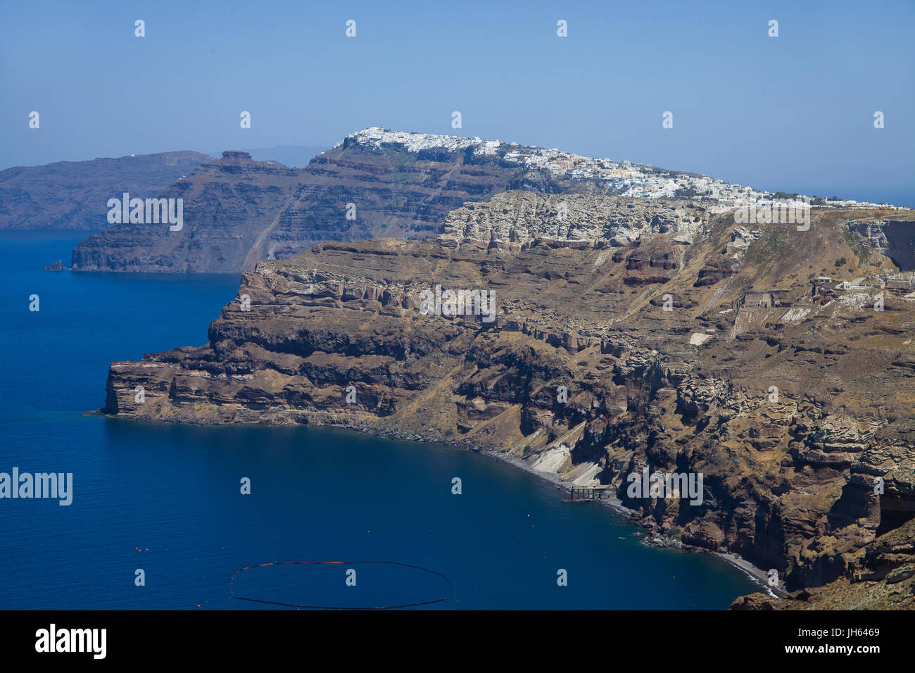 Blick auf die Caldera und Thira, Santorin, Kykladen, Aegaeis, Griechenland, Mittelmeer, Europa | View to the Caldera and Thira, Santorini, Cyclades, G Stock Photo