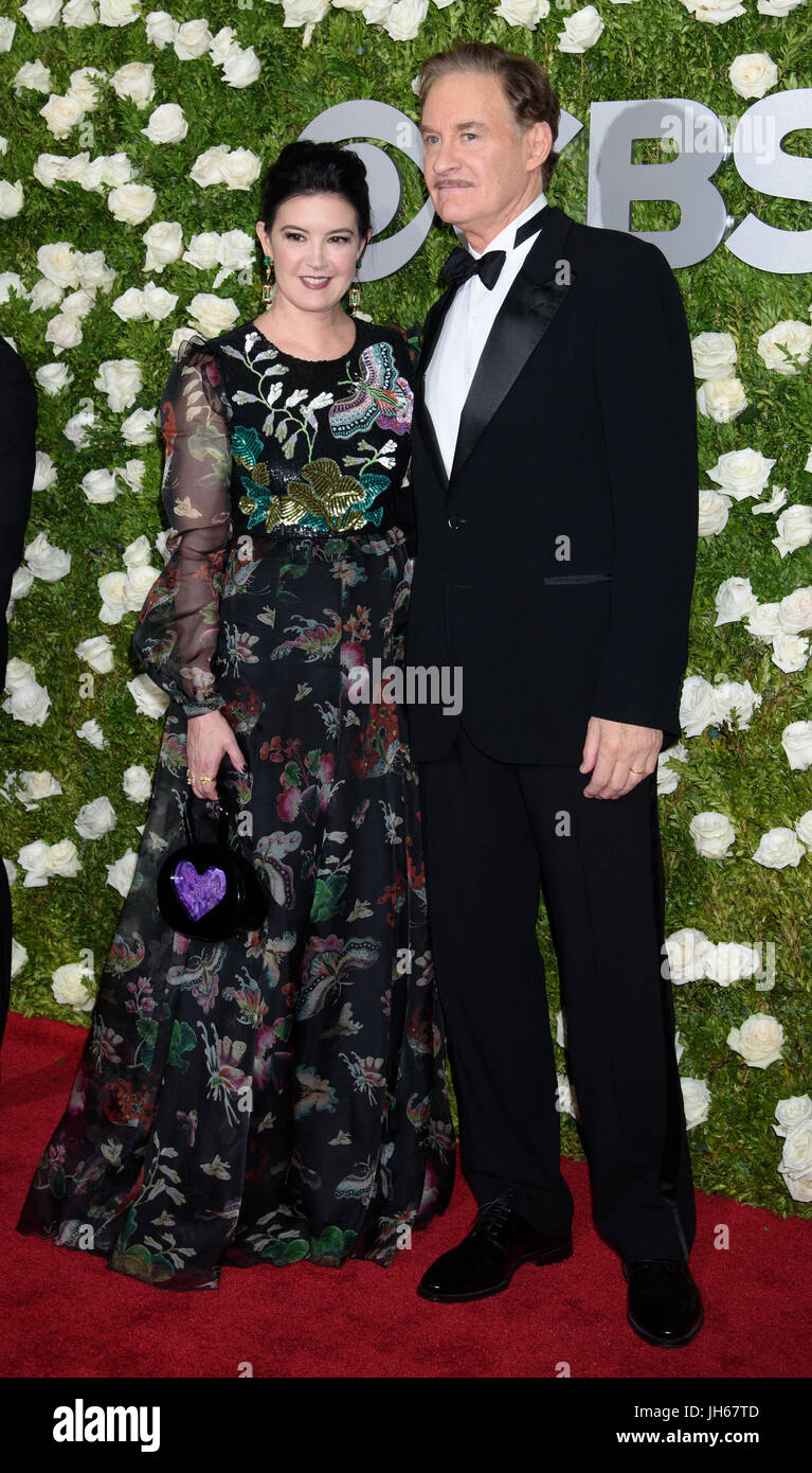 71st Annual Tony Awards Arrivals Featuring Phoebe Cates Kevin Stock Photo Alamy