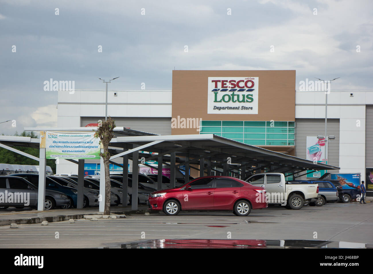 CHIANG MAI, THAILAND - JULY 12 2017: Tesco Lotus Hyper Market Meechok.  Location on road  about 3 km from chiangmai city. Chiangmai Thailand  Stock Photo - Alamy