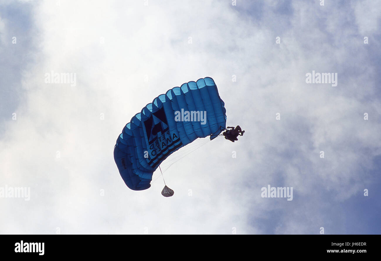 Parachuting equipment hires stock photography and images Alamy