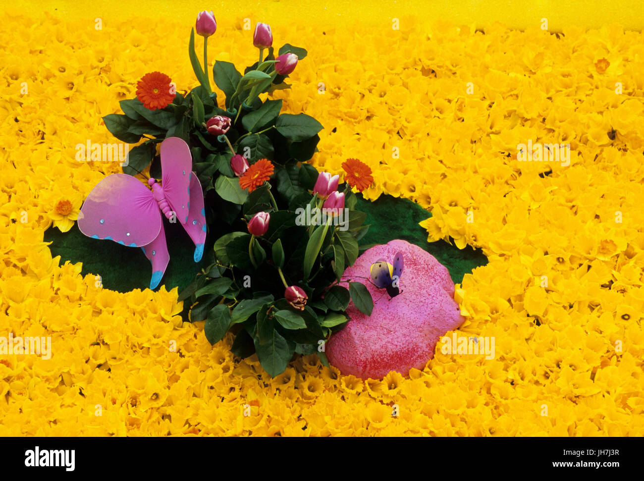 Grand Floral Street Parade float, Daffodil Festival, Washington