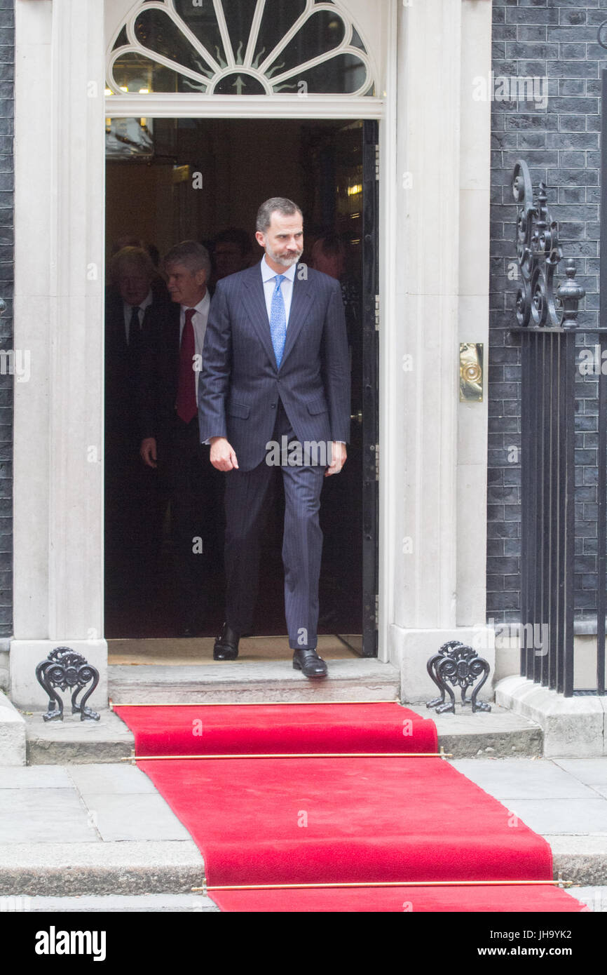 London, UK. 13th July, 2017. The King of Spain Felipe IV leaves No 10 Downing Street afte meeting British Prime Minister Theresa May during his state visit to Britain Credit: amer ghazzal/Alamy Live News Stock Photo