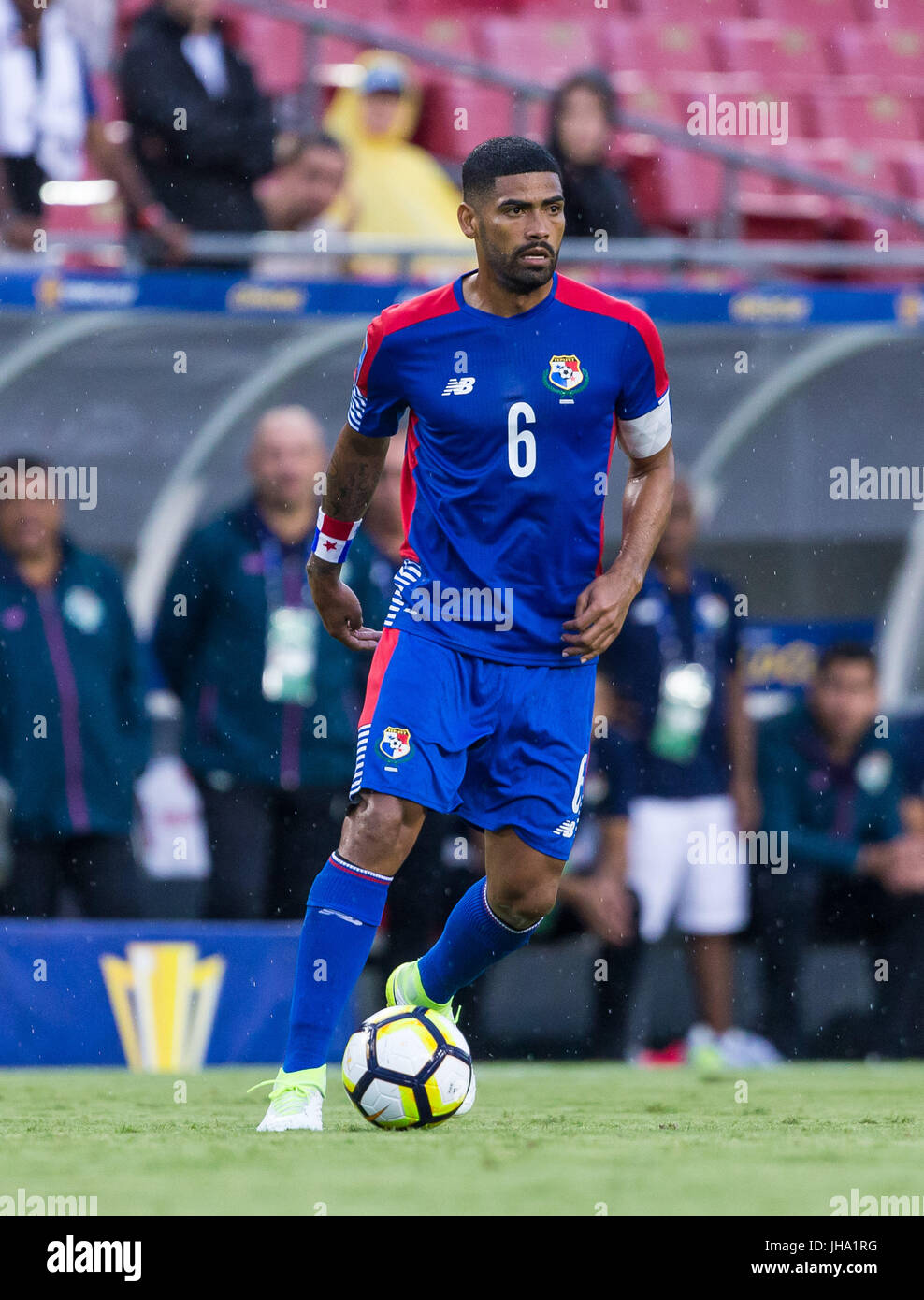 July 12, 2017 - Panama midfielder Gabriel Gomez (6) in action in a Group B match during the 2017 CONCACAF Gold Cup game between the Panama National Team and the Nicaragua National Team at Raymond James Stadium, Tampa, Florida, USA. Del Mecum/CSM Stock Photo