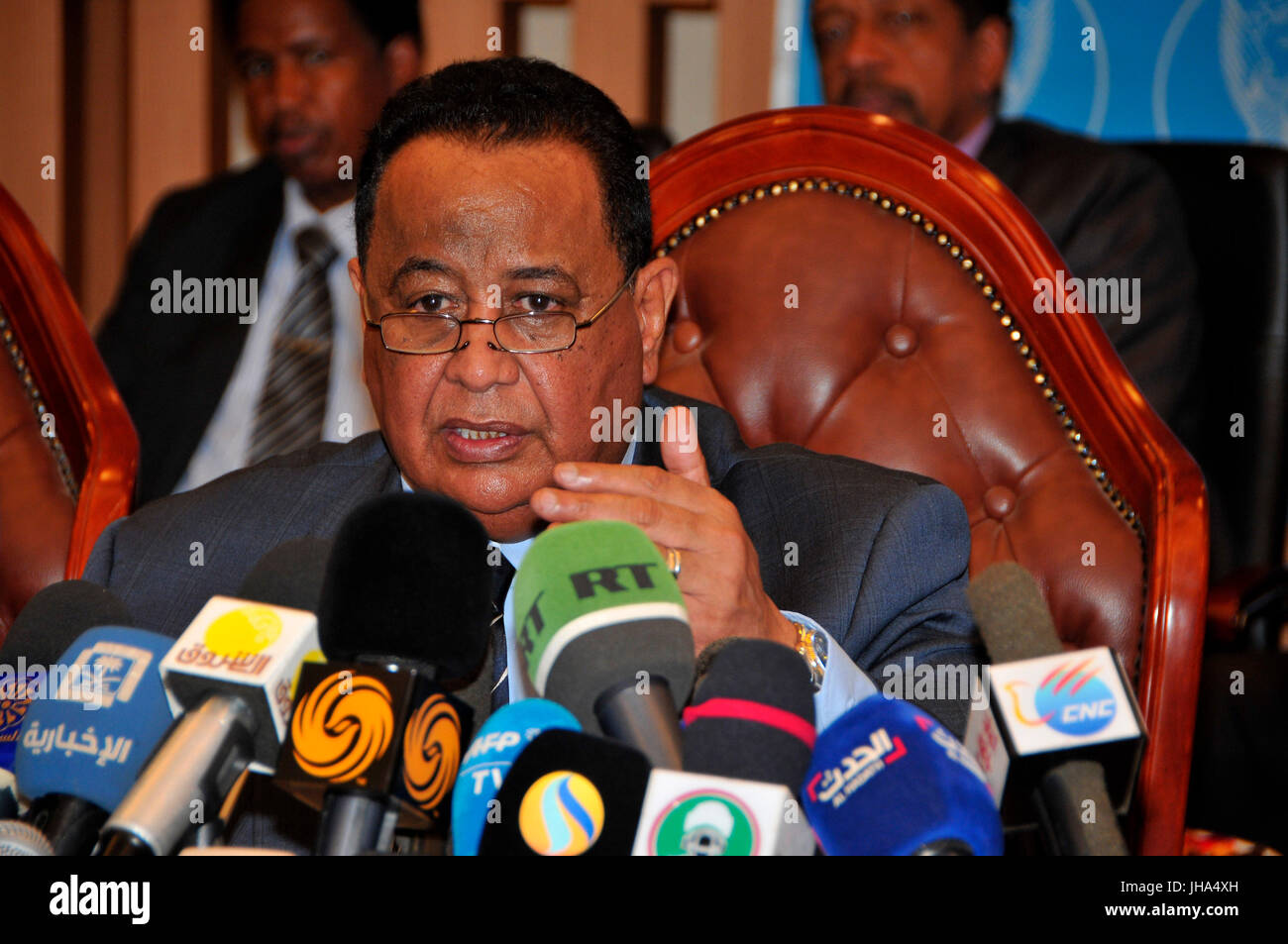 Khartoum, Sudan. 13th July, 2017. Sudan's Foreign Minister Ibrahim Ghandour speaks at a press conference in Khartoum, Sudan, on July 13, 2017. Sudan's government on Thursday said it will stick to cooperation with U.S. even after suspending a negotiation committee set up to negotiate relief from U.S. sanctions. Credit: Mohamed Babiker/Xinhua/Alamy Live News Stock Photo