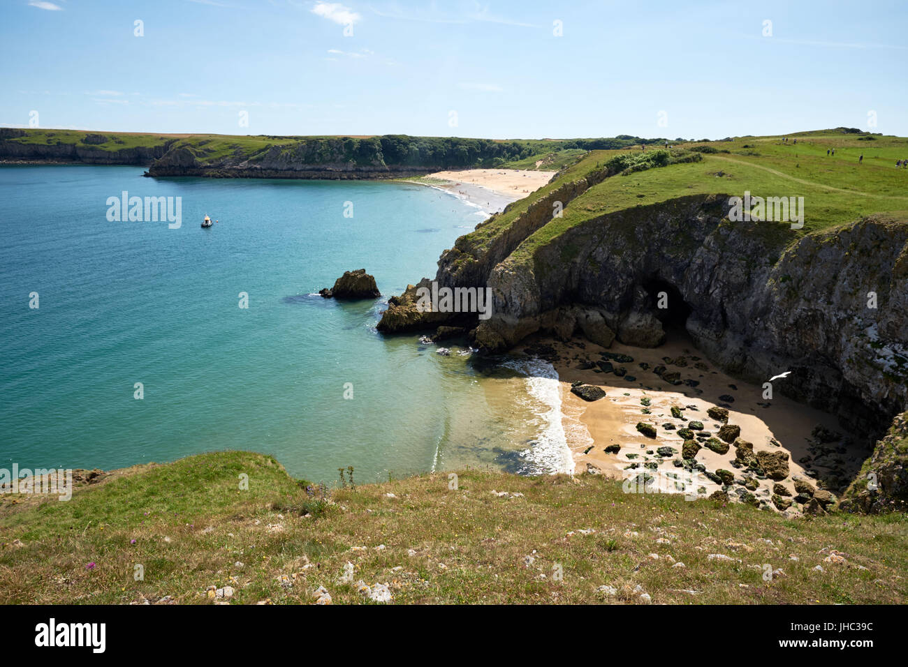 Barafundle bay sunny hi-res stock photography and images - Alamy
