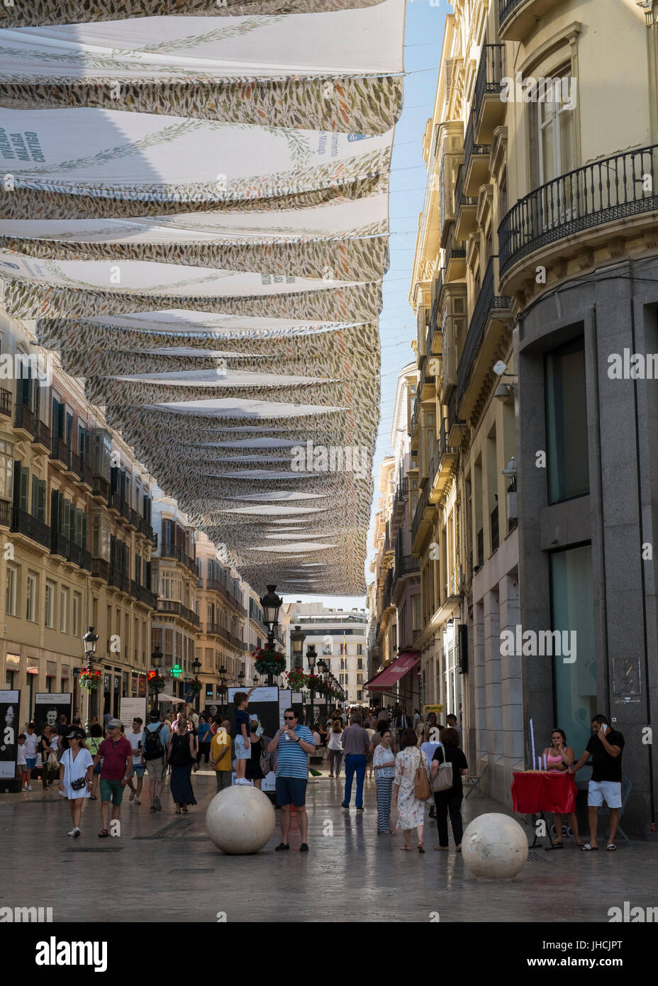 calle-marques-de-larios-main-shopping-street-in-malaga-costa-del-sol