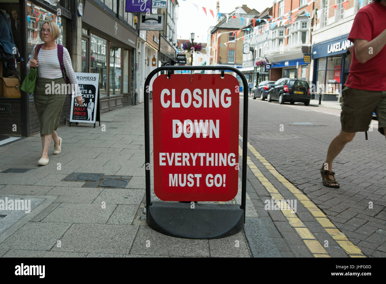 closing down everything must go sign outside a shop in kingston upon