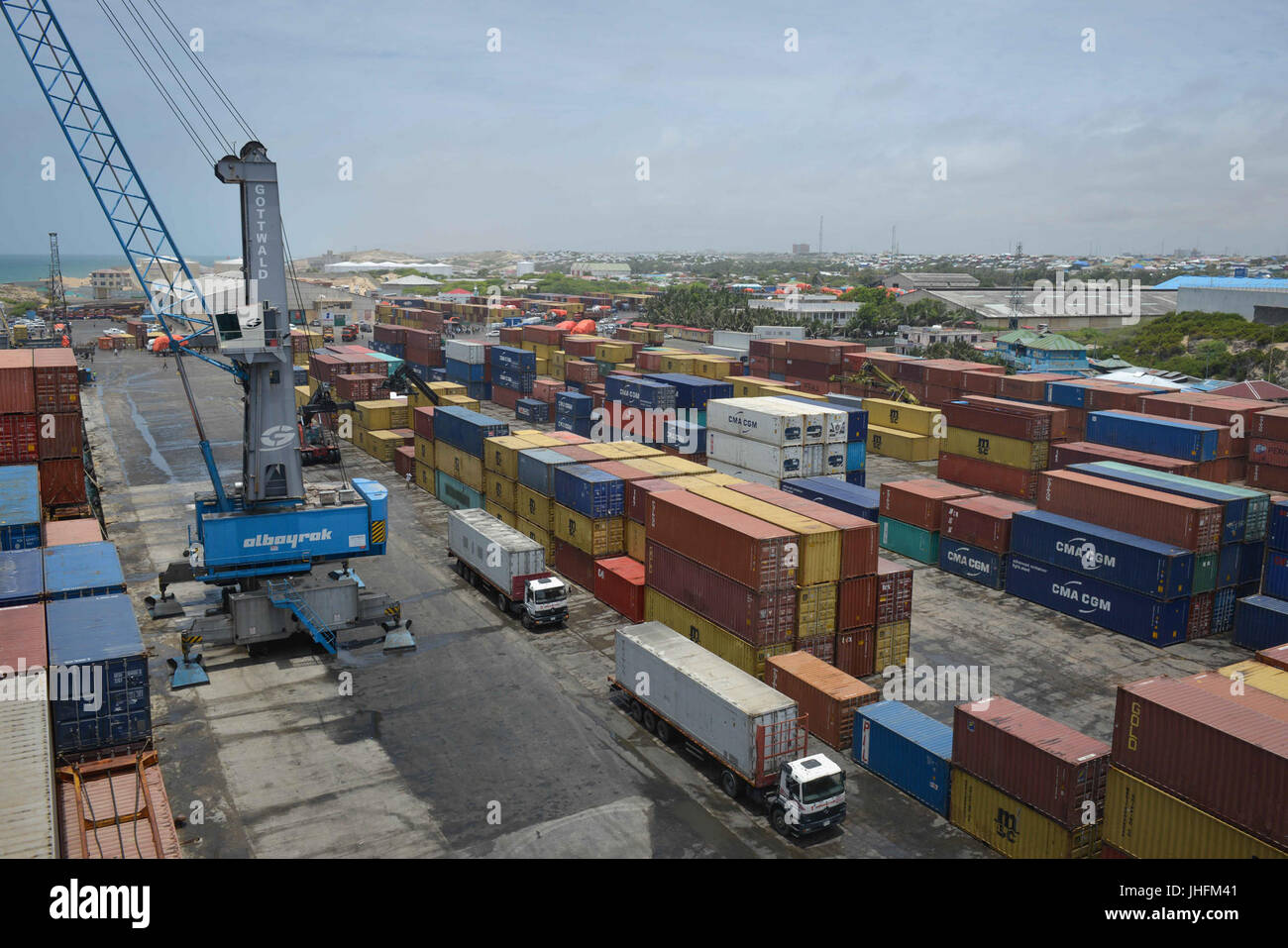 seaport-activities-hi-res-stock-photography-and-images-alamy