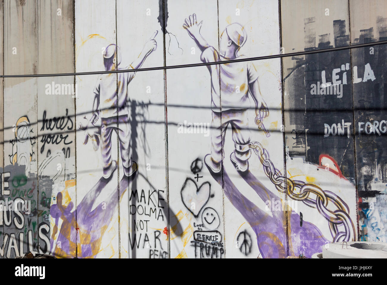 BETHLEHEM, PALESTINE - OCTOBER 7, 2016: Detail of graffiti on the separation barrier between Palestine and Israel. Palestine - 2016 Stock Photo