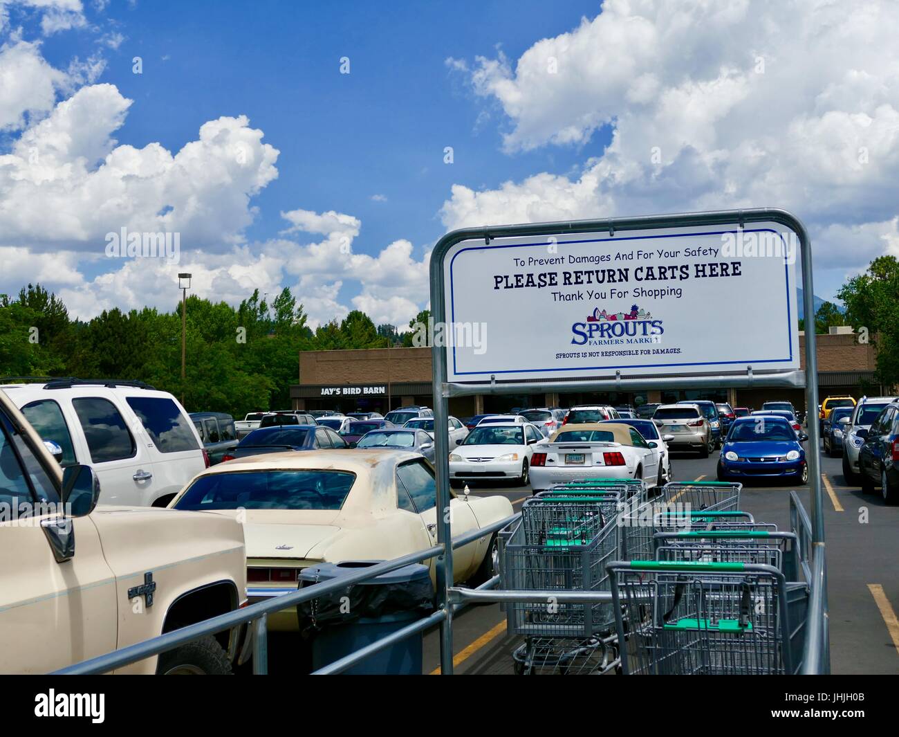 Shopping Cart Return Sign High Resolution Stock Photography and Images