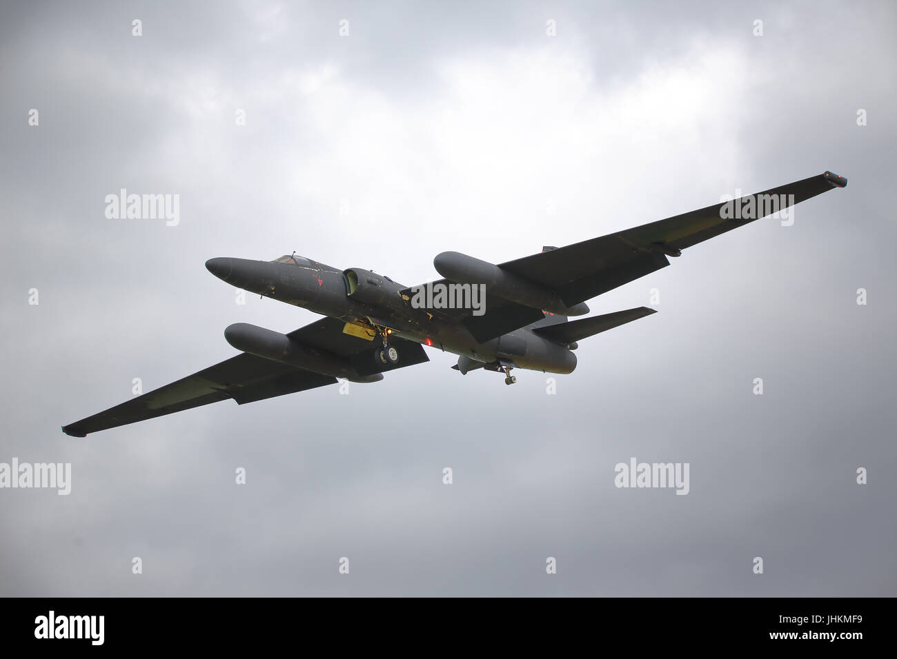 An American Lockheed U-2 spy plane landing at RAF Fairford ahead of RIAT 2017 Stock Photo