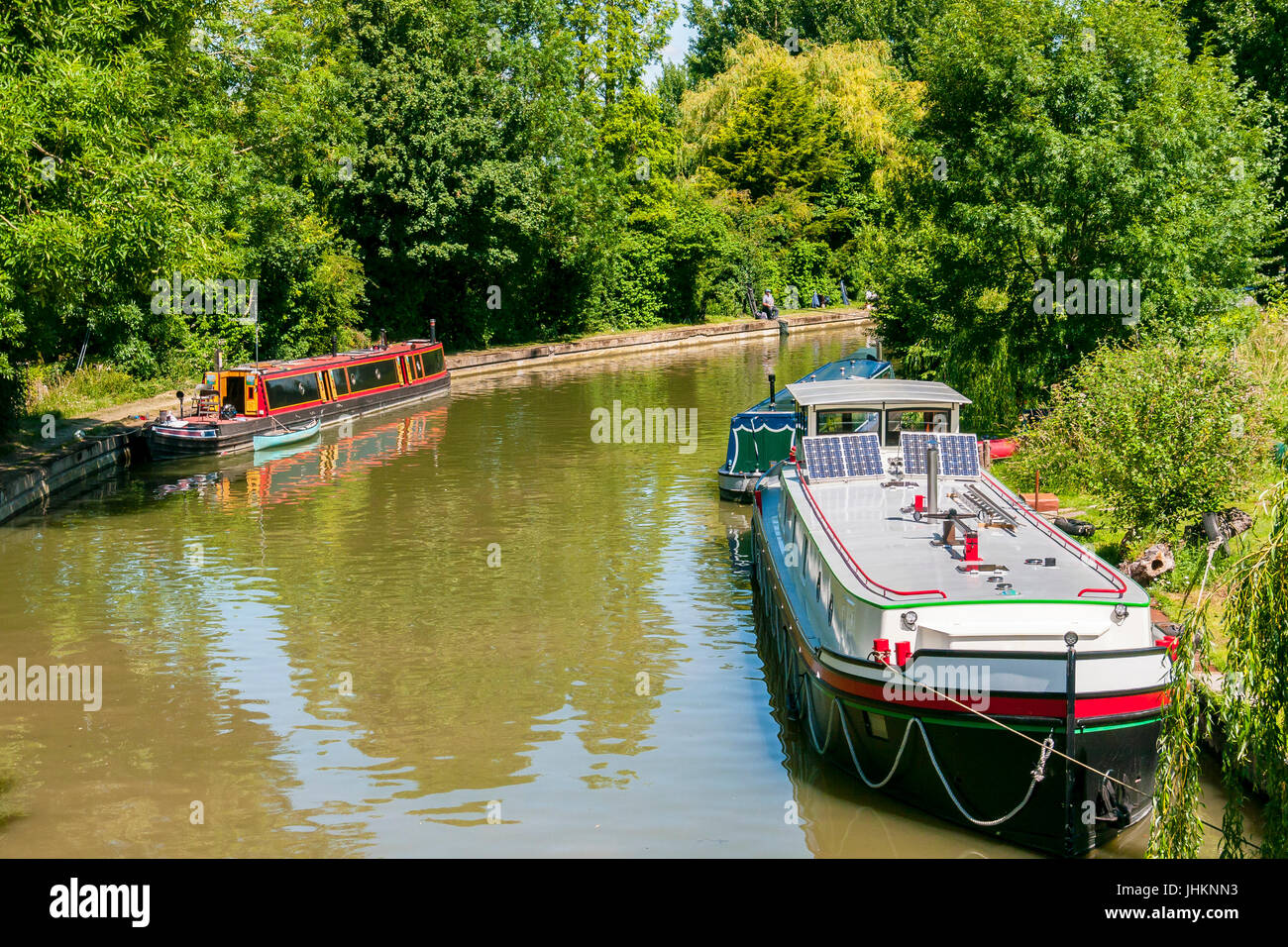 Narrow boats on the Grand Union Canal at Marsworth, in the Vale of Aylesbury, bucks Stock Photo