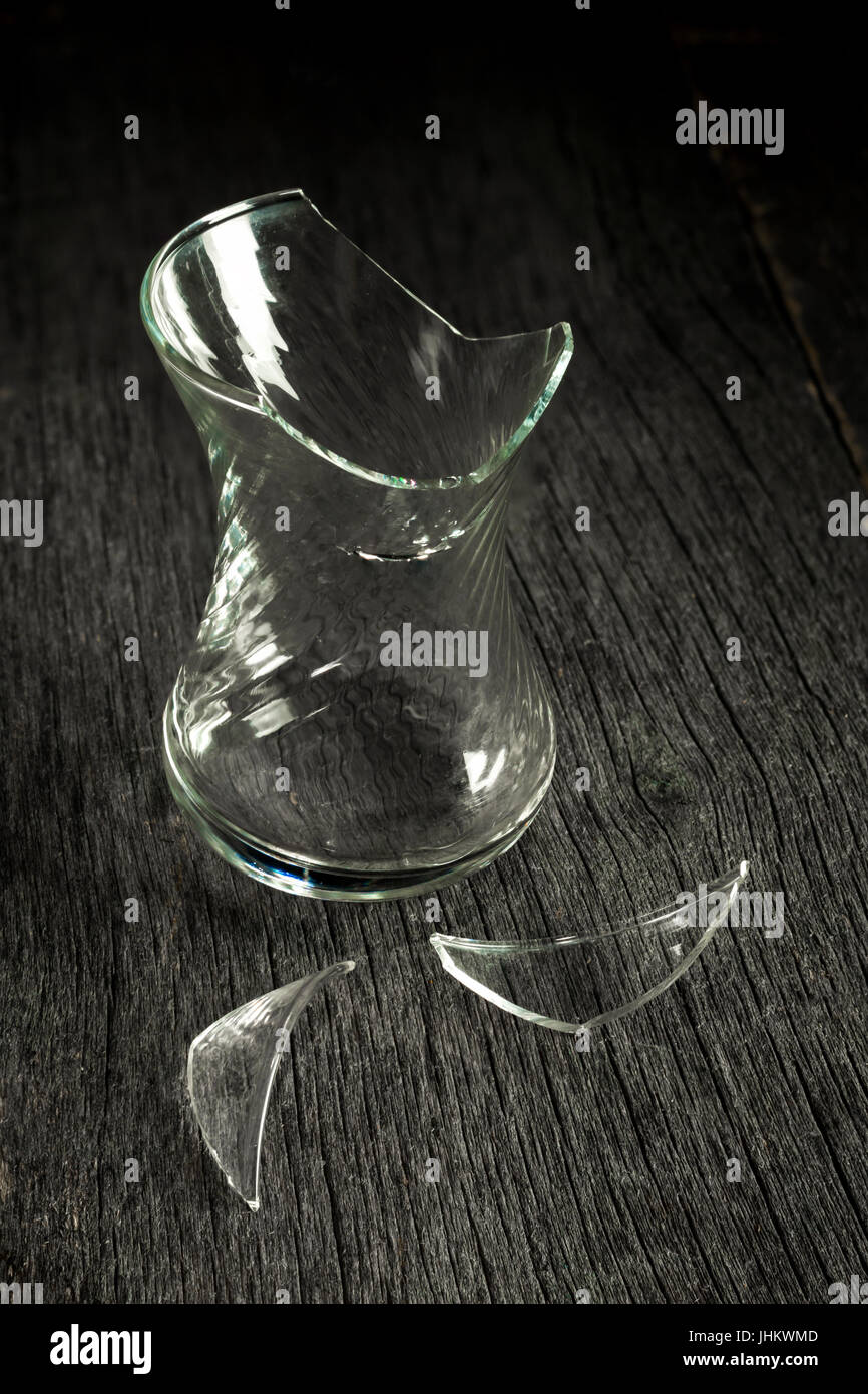 Abstract dark shards glass hi-res stock photography and images - Alamy