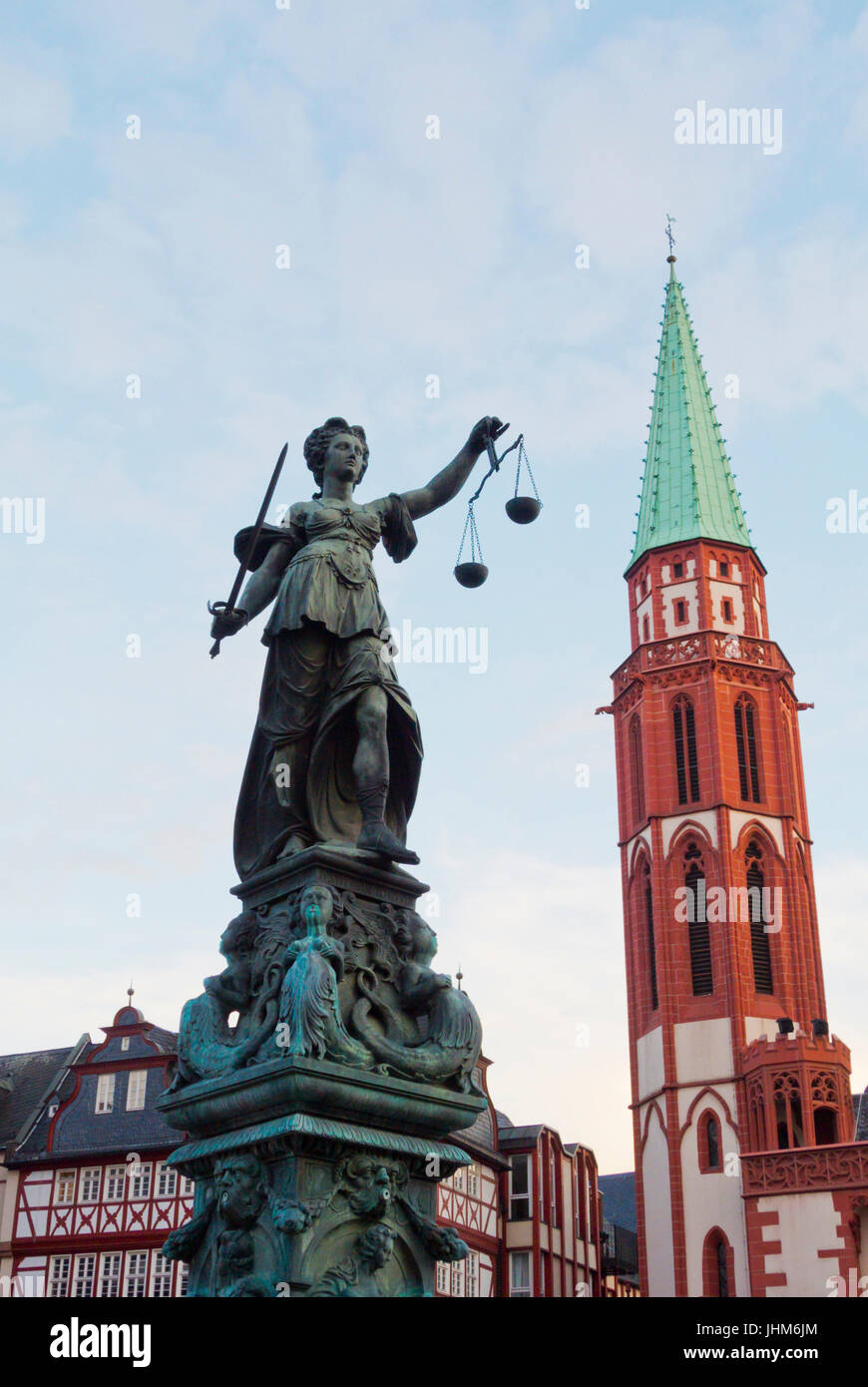 Justitia, justice statue, and Alte Nikolaikirche, Römerberg, Altstadt, old town, Frankfurt am Main, Hesse, Germany Stock Photo