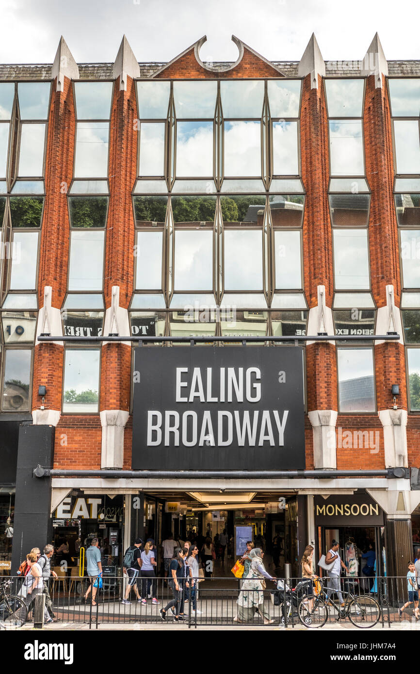Entrance to Ealing Broadway shopping centre, London W5, England, UK. Stock Photo