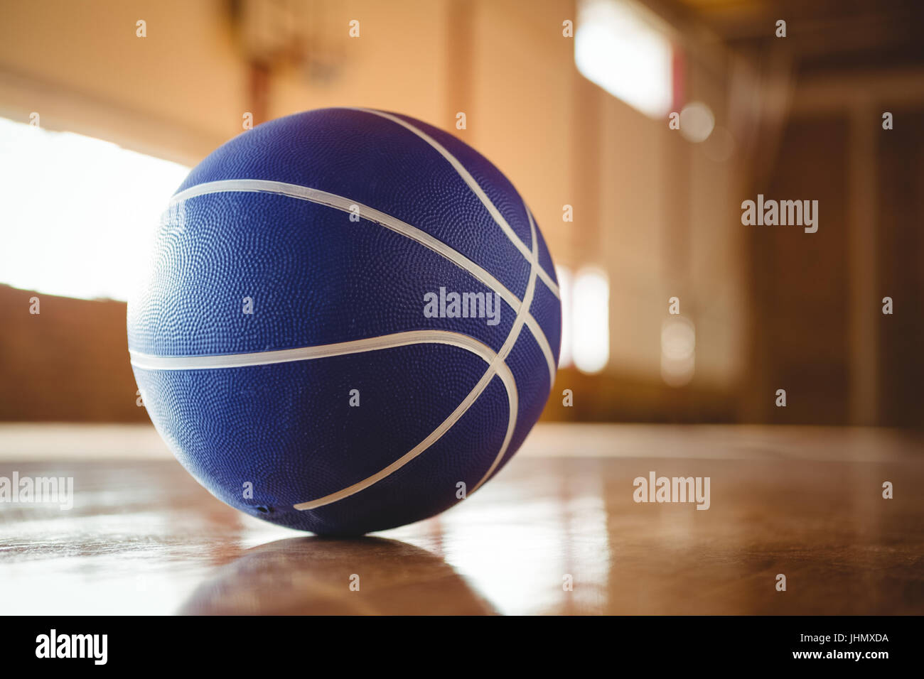 White basketball court floor hi-res stock photography and images - Alamy