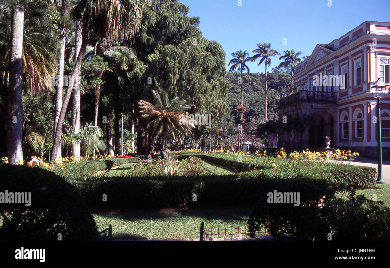 Petropolis imperial museum facade hi-res stock photography and images ...