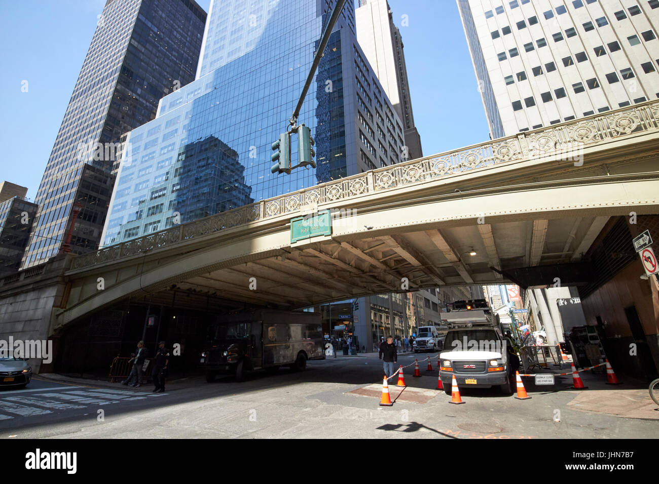 park avenue viaduct over 42nd street pershing square New York City USA Stock Photo