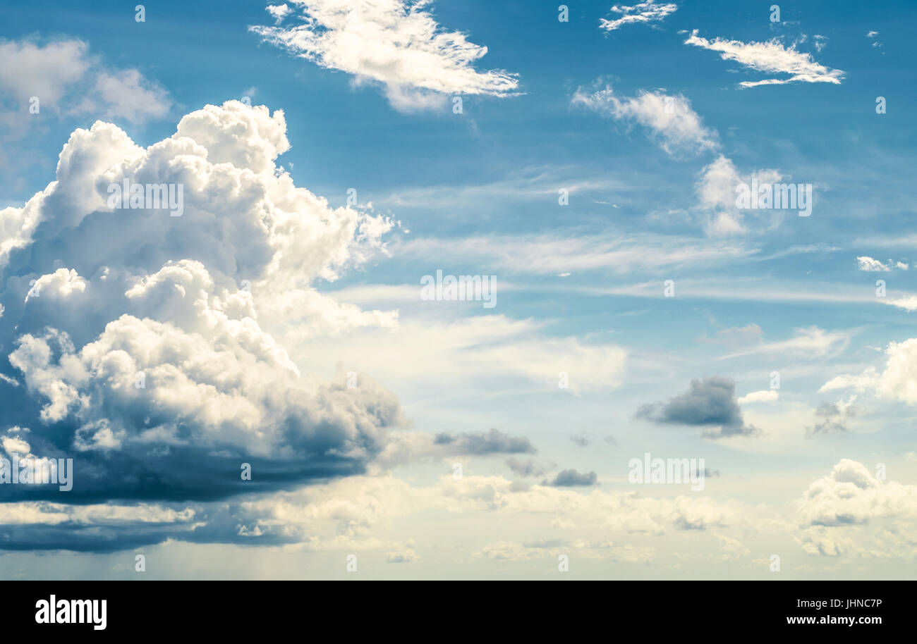 Clear blue tropical sky hi-res stock photography and images - Alamy