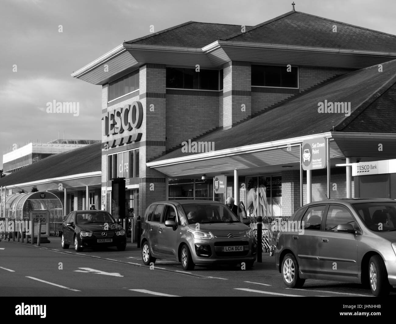 Tesco Extra supermarket store, company founded by Jack Cohen in 1919 Stock Photo