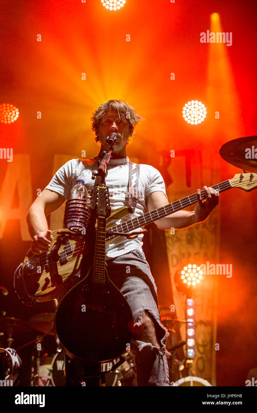 Montreal Jazz festival, Walk Off the Earth guitarist performing Stock