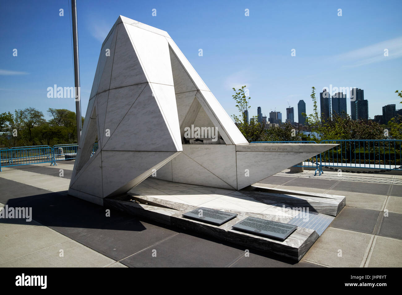 UN permanent memorial to the victims of slavery and transatlantic slave trade united nations New York City USA Stock Photo