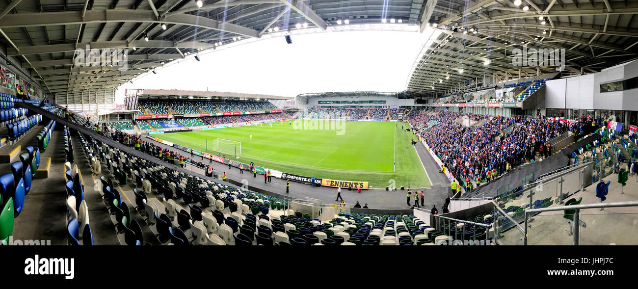 Linfield fans windsor park hi-res stock photography and images - Alamy