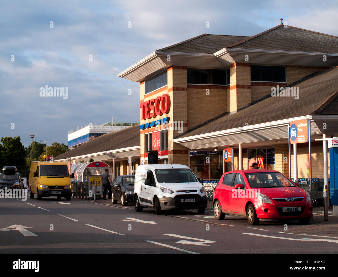 Tesco Extra supermarket store, company founded by Jack Cohen in 1919 Stock Photo