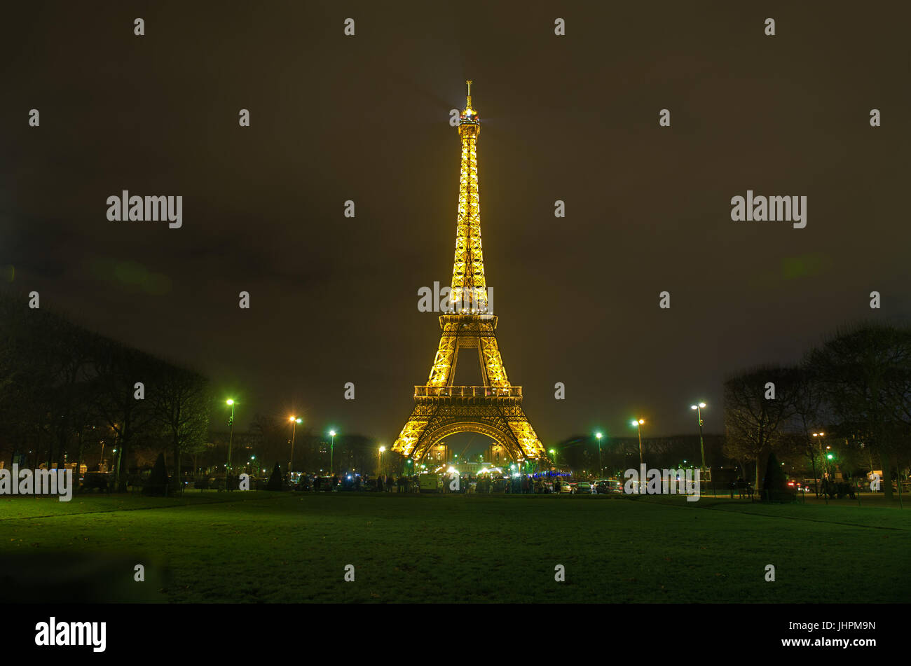 PARIS, FRANCE January 1, 2016 Eiffel Tower Light Performance, Lit up show Stock Photo Alamy