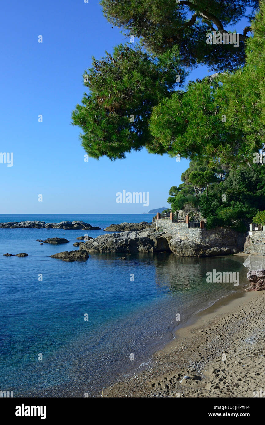 spiaggia della balena beach, Fiascherino, Lerici, Ligury, Italy Stock Photo