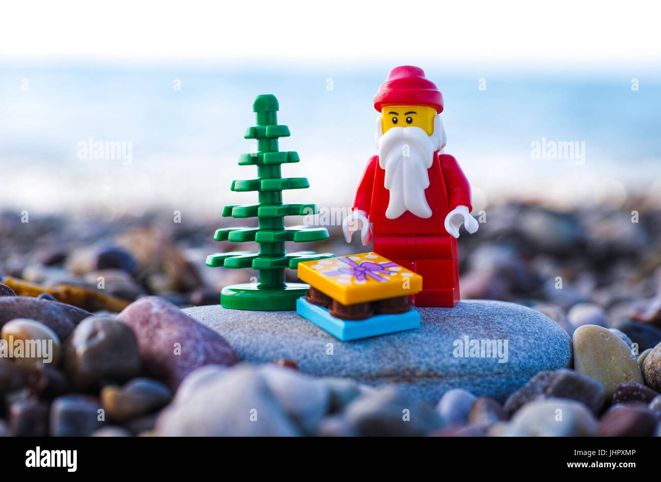 Lego santa claus minifigure new arrivals
