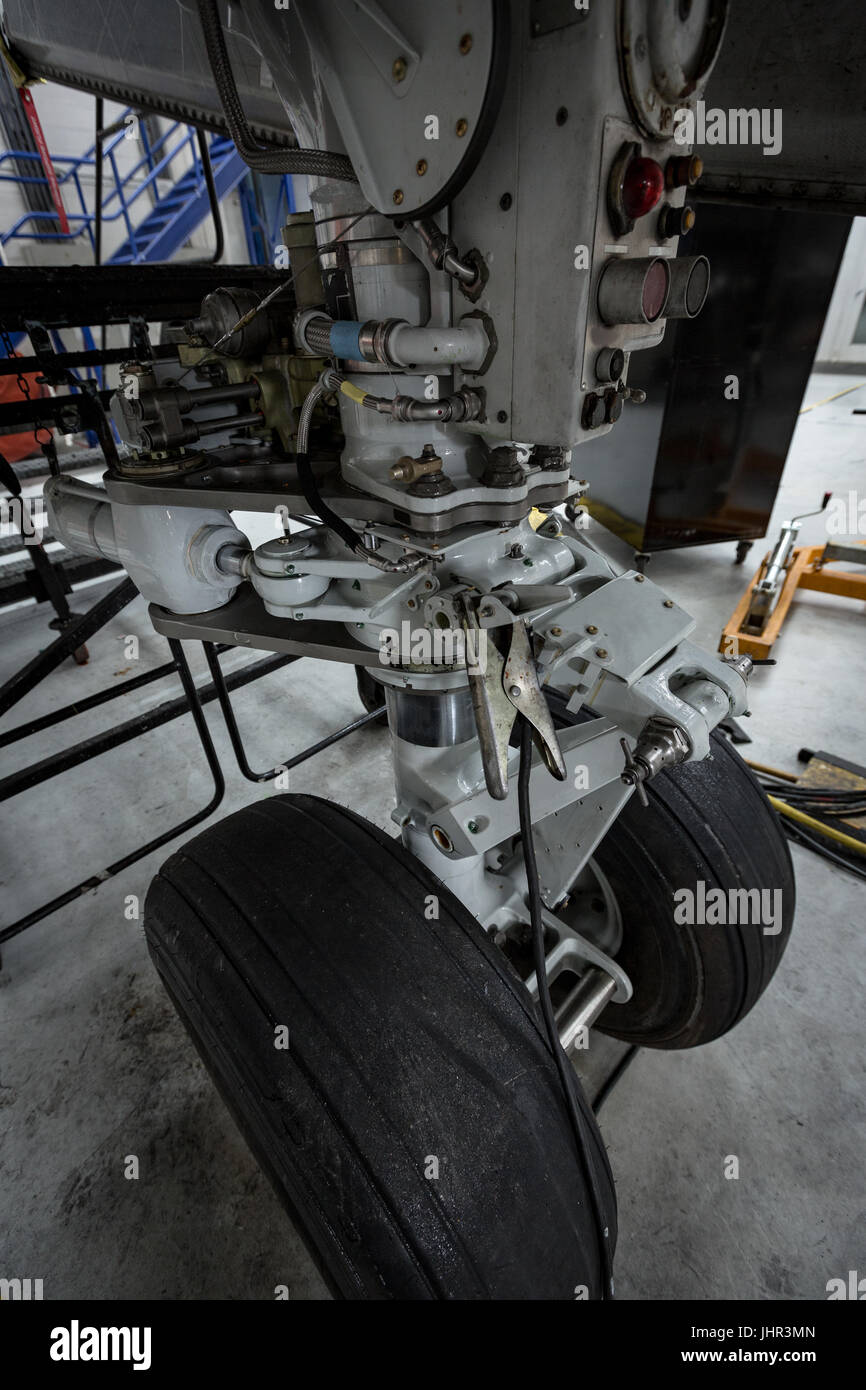 Aeroplane chassis hires stock photography and images Alamy