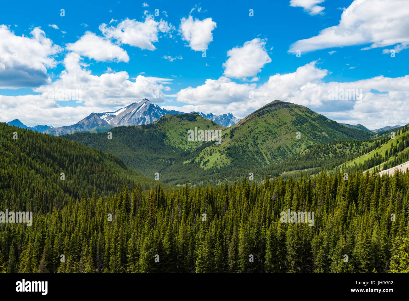Beautiful mountain landscapes from hiking the Pickle Jar Lakes area of