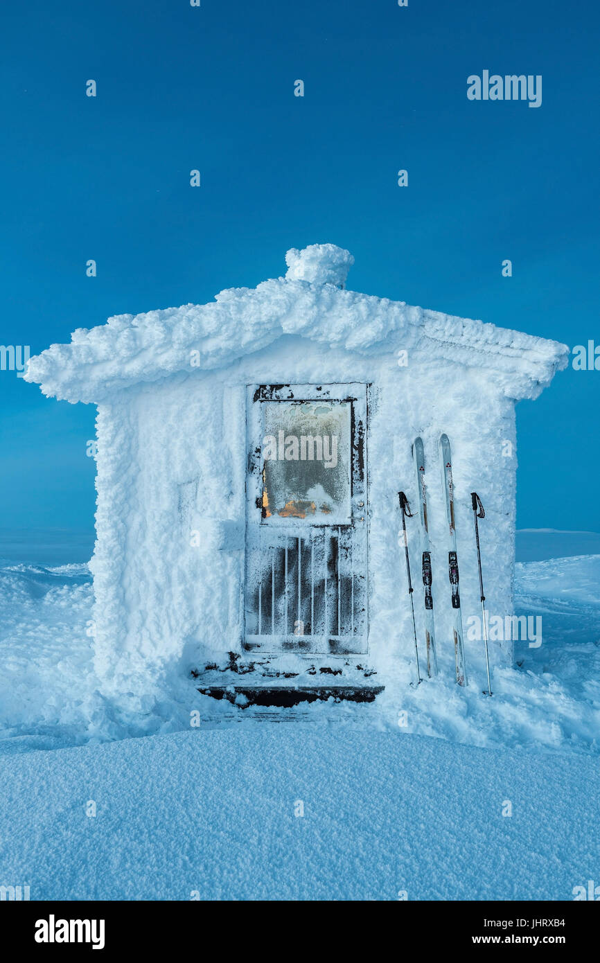 ripe-overcast hut on the mountain Dundret, Dundret natural reserve, Gaellivare, Norrbotten, Lapland, Sweden, December , reifbedeckte Huette auf dem Be Stock Photo