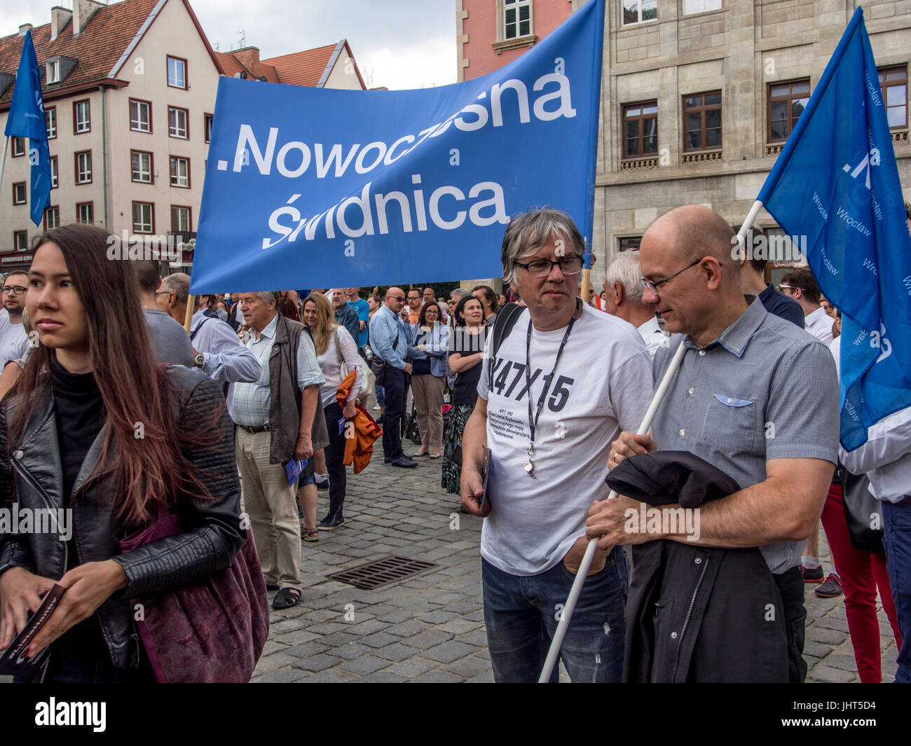 Wroclaw, Poland. 15th July, 2017. Members of the KOD (The committee for the defence of democracy) in Wroclaw an NGO that promotes European values such as Democracy, Rule of Law and Human Rights organised a massive rally and protest against the government led by the Law & Justice Party. There were Police in attendance but the demonstration went off peacefully. The crowd were addressed by several speakers from the KOD. Credit: Veteran Photography/Alamy Live News Stock Photo