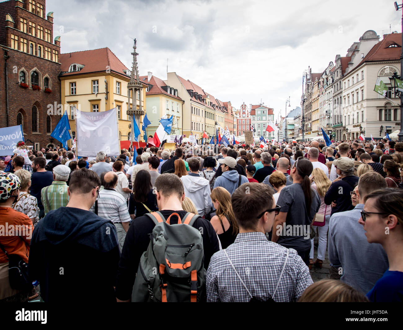 Wroclaw, Poland. 15th July, 2017. Members of the KOD (The committee for the defence of democracy) in Wroclaw an NGO that promotes European values such as Democracy, Rule of Law and Human Rights organised a massive rally and protest against the government led by the Law & Justice Party. There were Police in attendance but the demonstration went off peacefully. The crowd were addressed by several speakers from the KOD. Credit: Veteran Photography/Alamy Live News Stock Photo