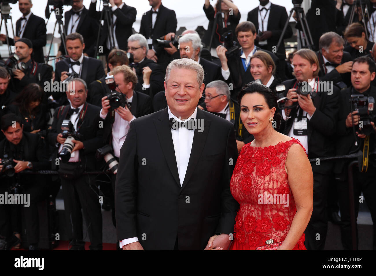 Al gore and elizabeth keadle attend the killing of a hires stock(09)