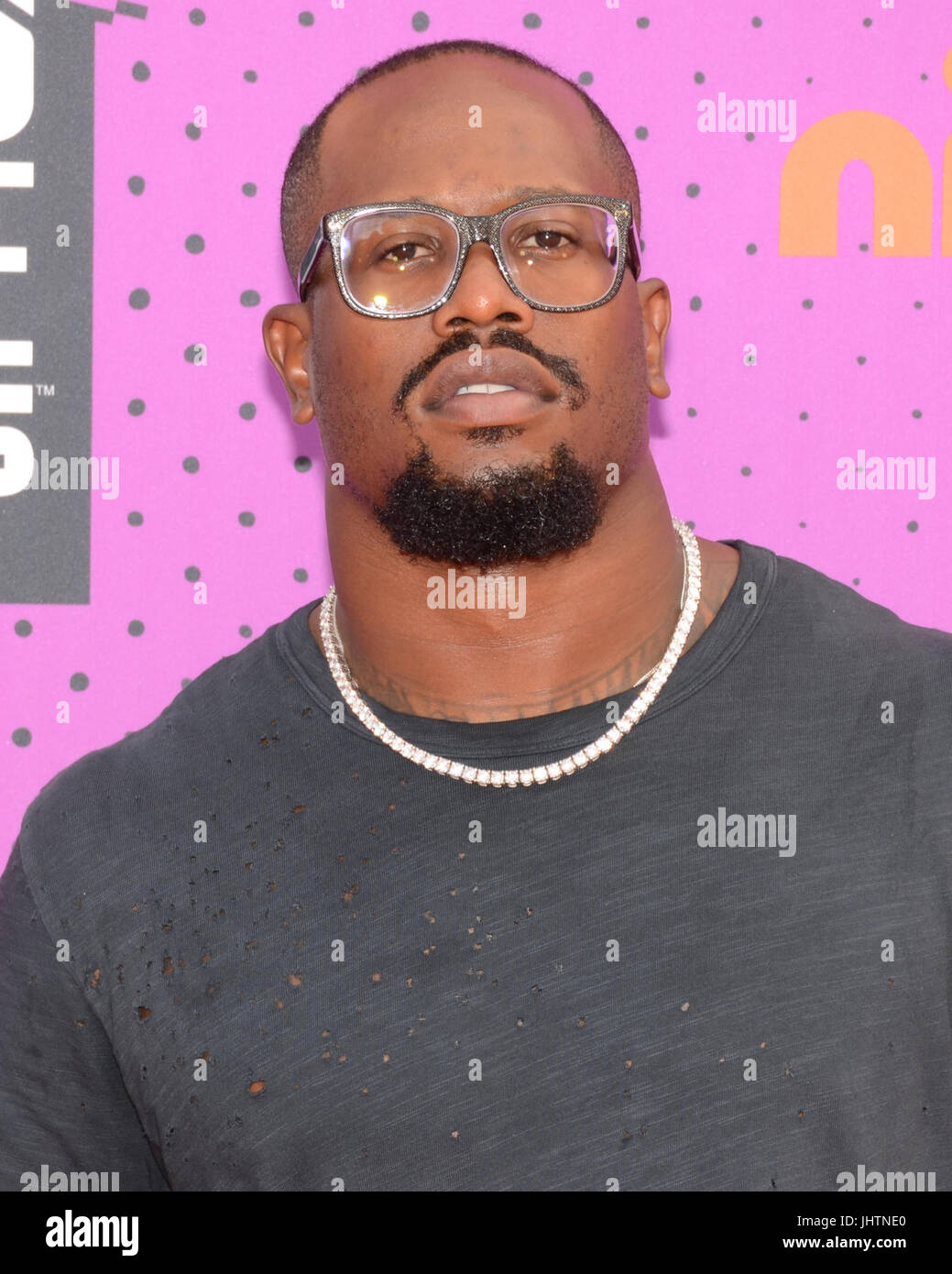 Von Miller attends 2017 Nickelodeon Kids' Choice Sports Awards Pauley