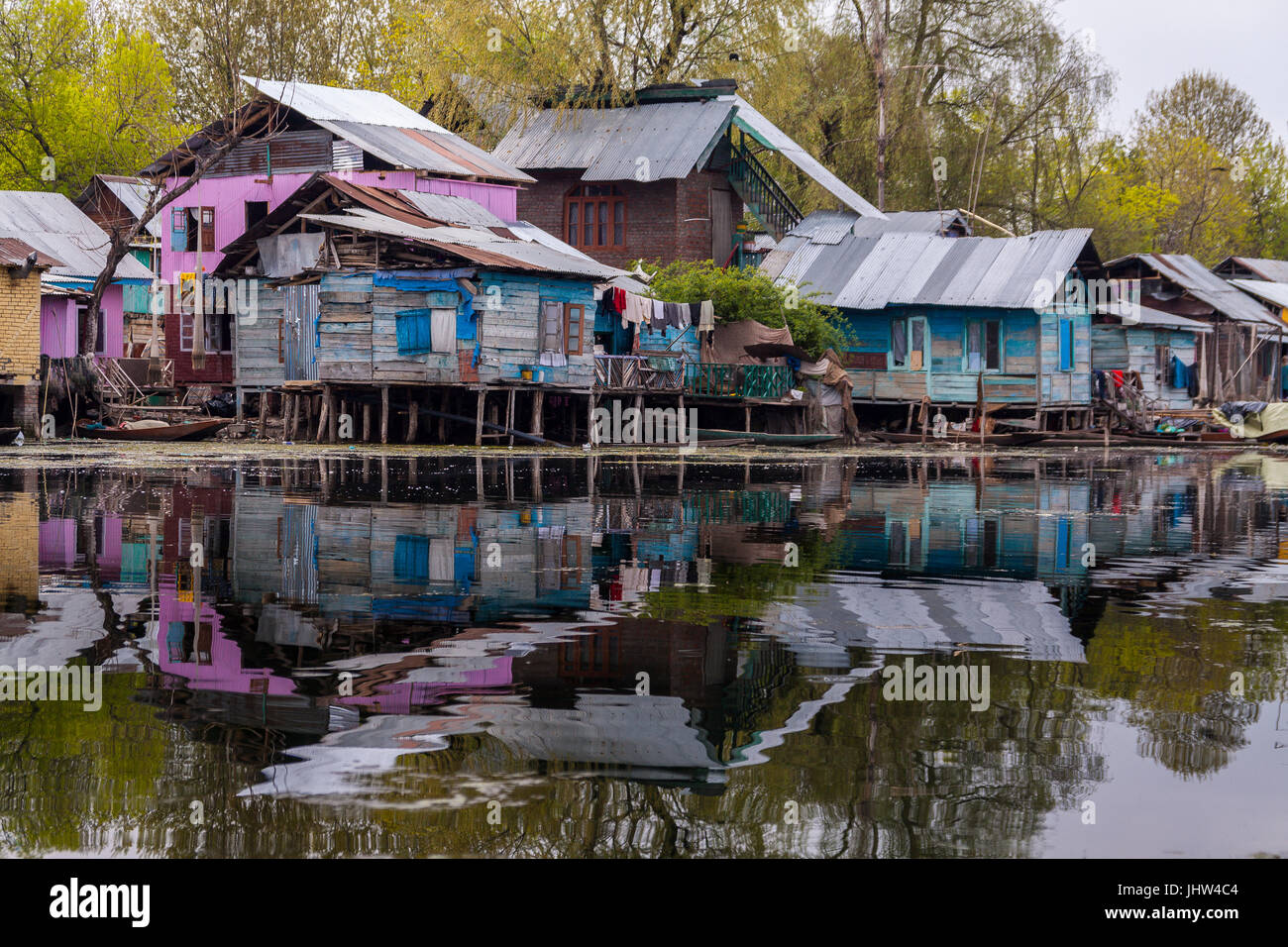 Makeshift Examples Makeshift dwellings hi-res stock photography and images - Alamy