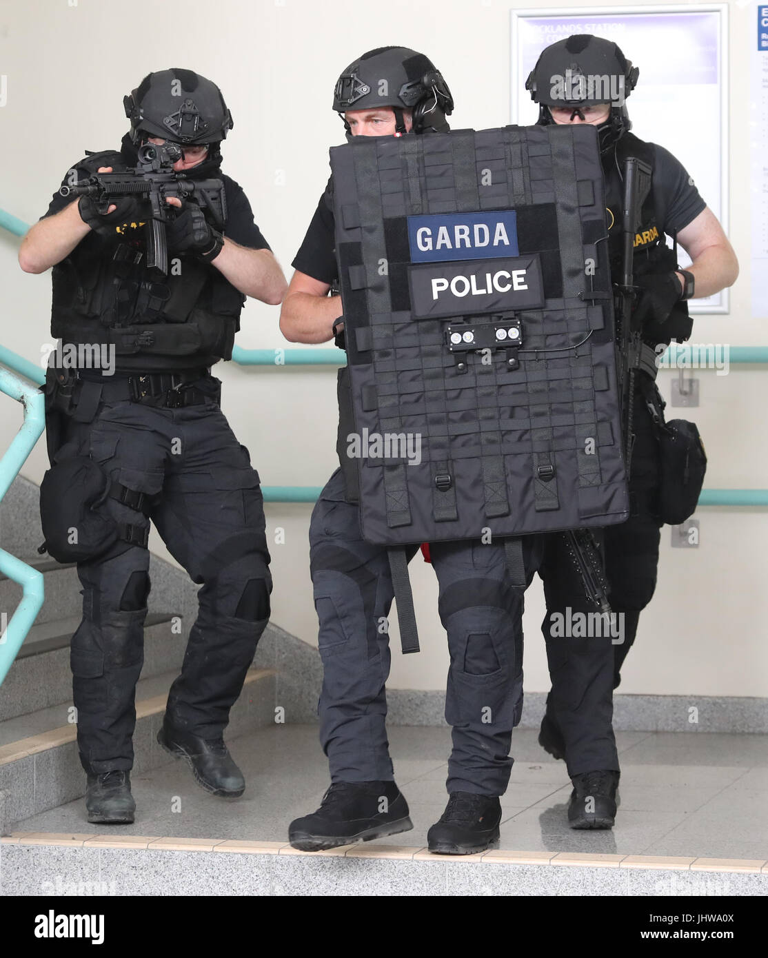 Members garda emergency response unit hires stock photography and