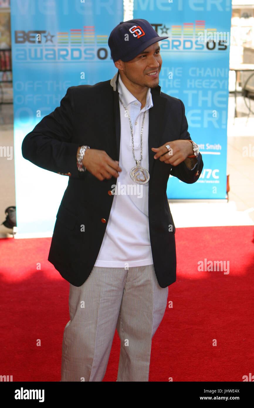 POP SINGER FRANKIE J. AT 2005 BET AWARDS RED CARPET KODAK THEATRE LOS