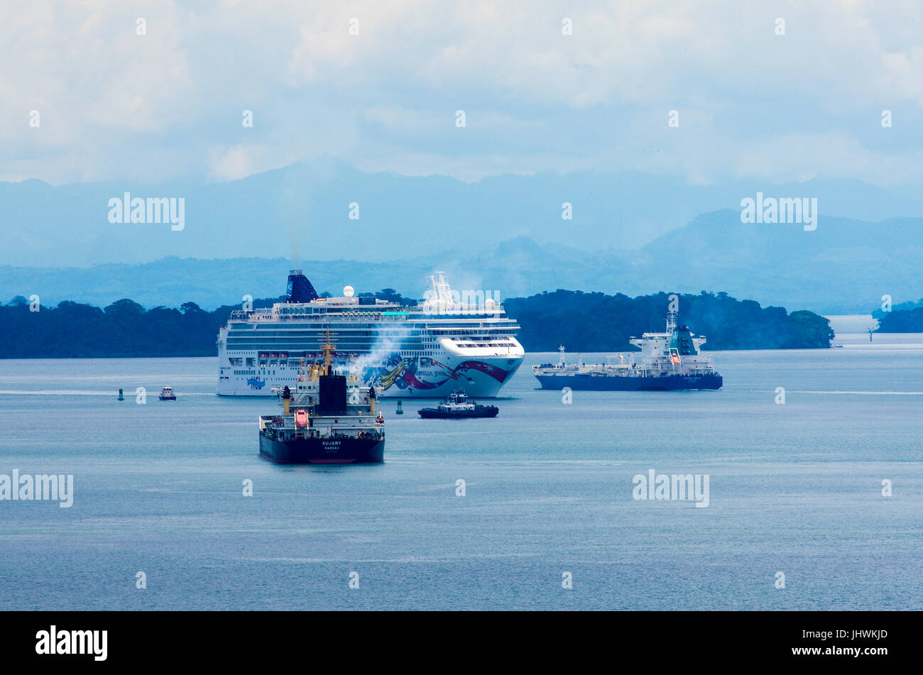 The Norwegian Jewel Cruise ship in Lake Gatun of the Panama Canal Stock ...