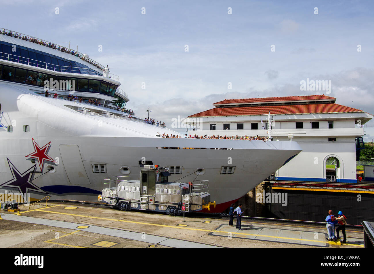 Norwegian Star Cruise ship in the Panama Canal Stock Photo - Alamy