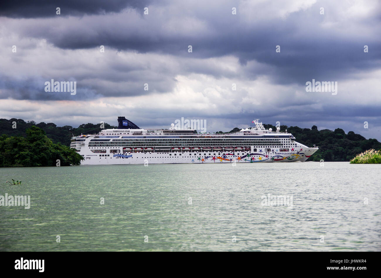 Norwegian Star Cruise ship in the Panama Canal Stock Photo - Alamy