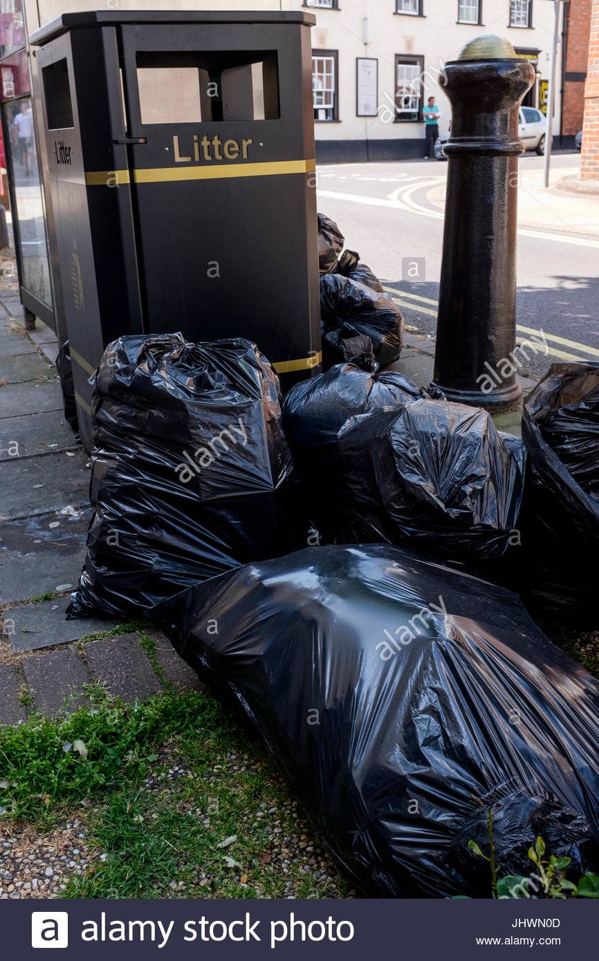 Black Bags Of Rubbish High Resolution Stock Photography and Images Alamy