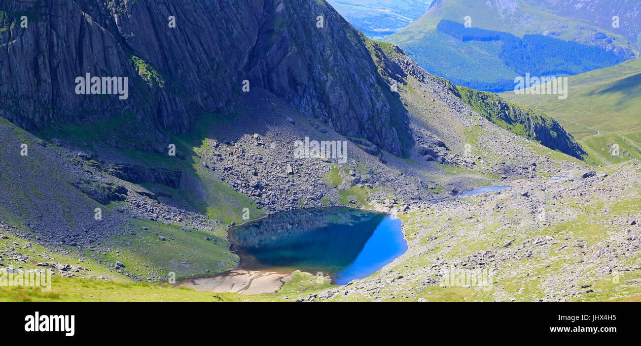 Llyn Glas corrie lake, landscape from Mount Snowdon, Gwynedd, Snowdonia, north Wales, UK Stock Photo