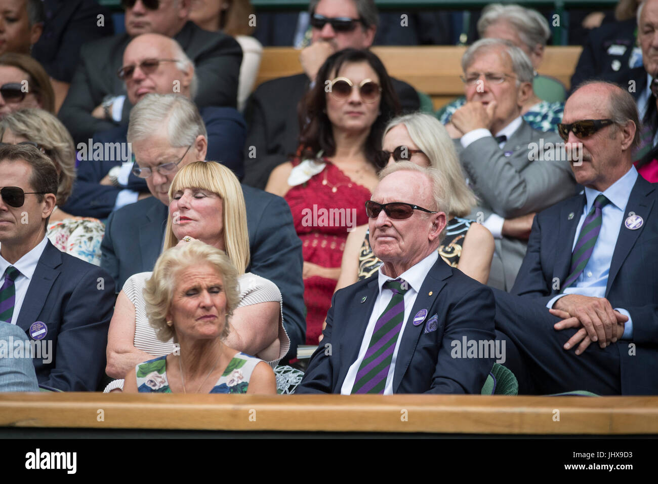 Wimbledon, London, UK. 16th July, 2017. The Wimbledon Tennis Championships 2017 held at The All England Lawn Tennis and Croquet Club, London, England, UK. GENTLEMEN'S SINGLES - FINAL Roger Federer (SUI) [3] v Marin Cilic (CRO) [7] on Centre Court. Rod Laver watches the match from the Royal Box . Credit: Duncan Grove/Alamy Live News Stock Photo
