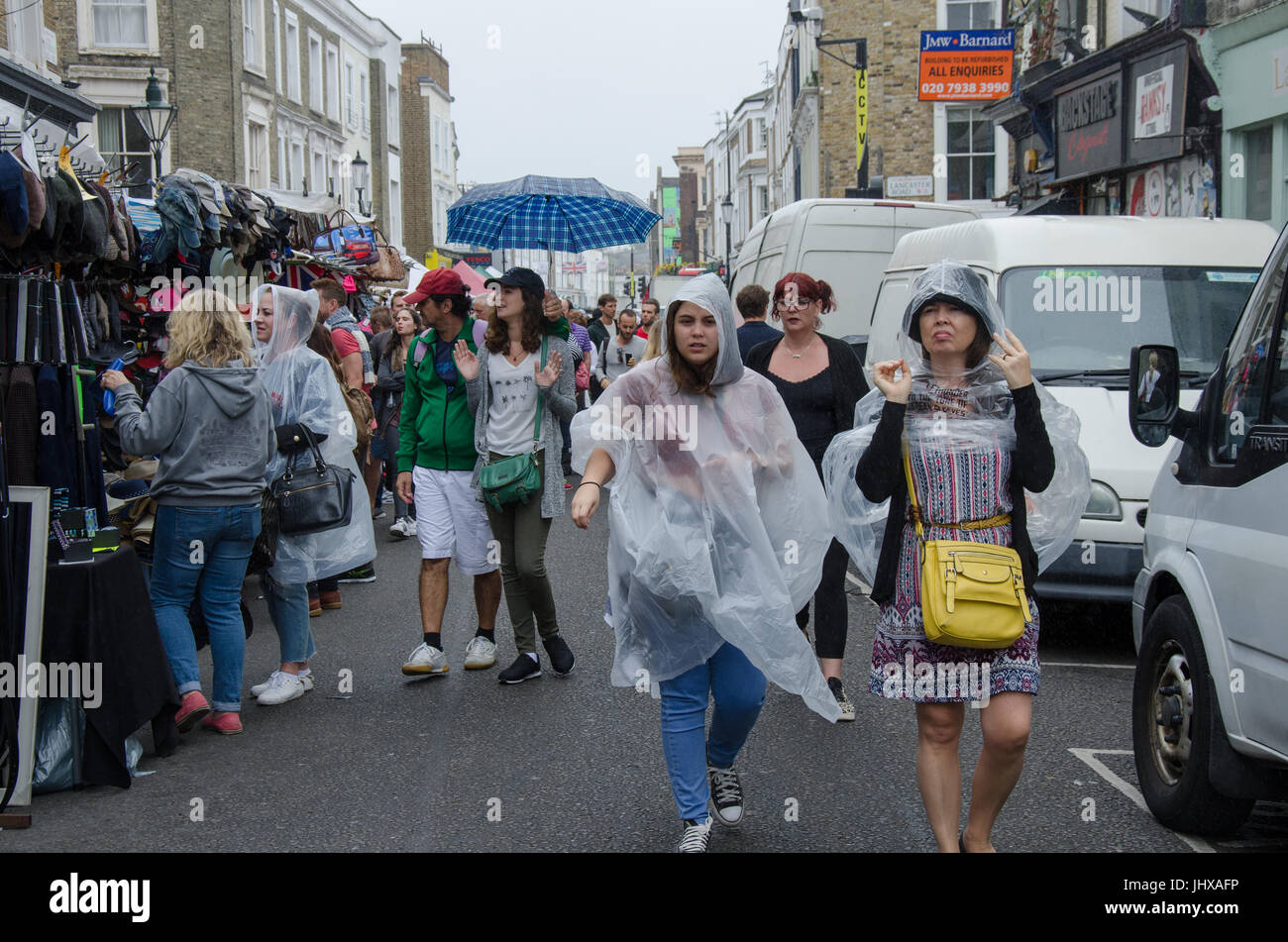 London, UK. 15th July, 2017. UK Weather: Grey clouds and passing showers in Portobello Road, London.  Matthew Ashmore/Alamy Live News Stock Photo