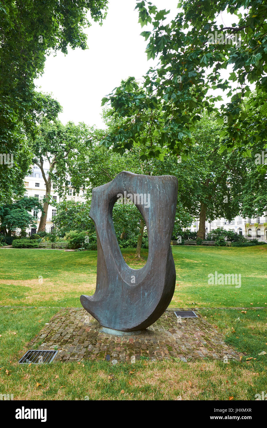 The View A Sculpture By Naomi Blake, Fitzory Square Garden, London, UK Stock Photo